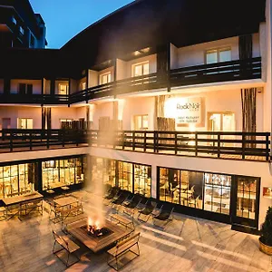 https://rock-noir-spa.fr-provencehotel.com