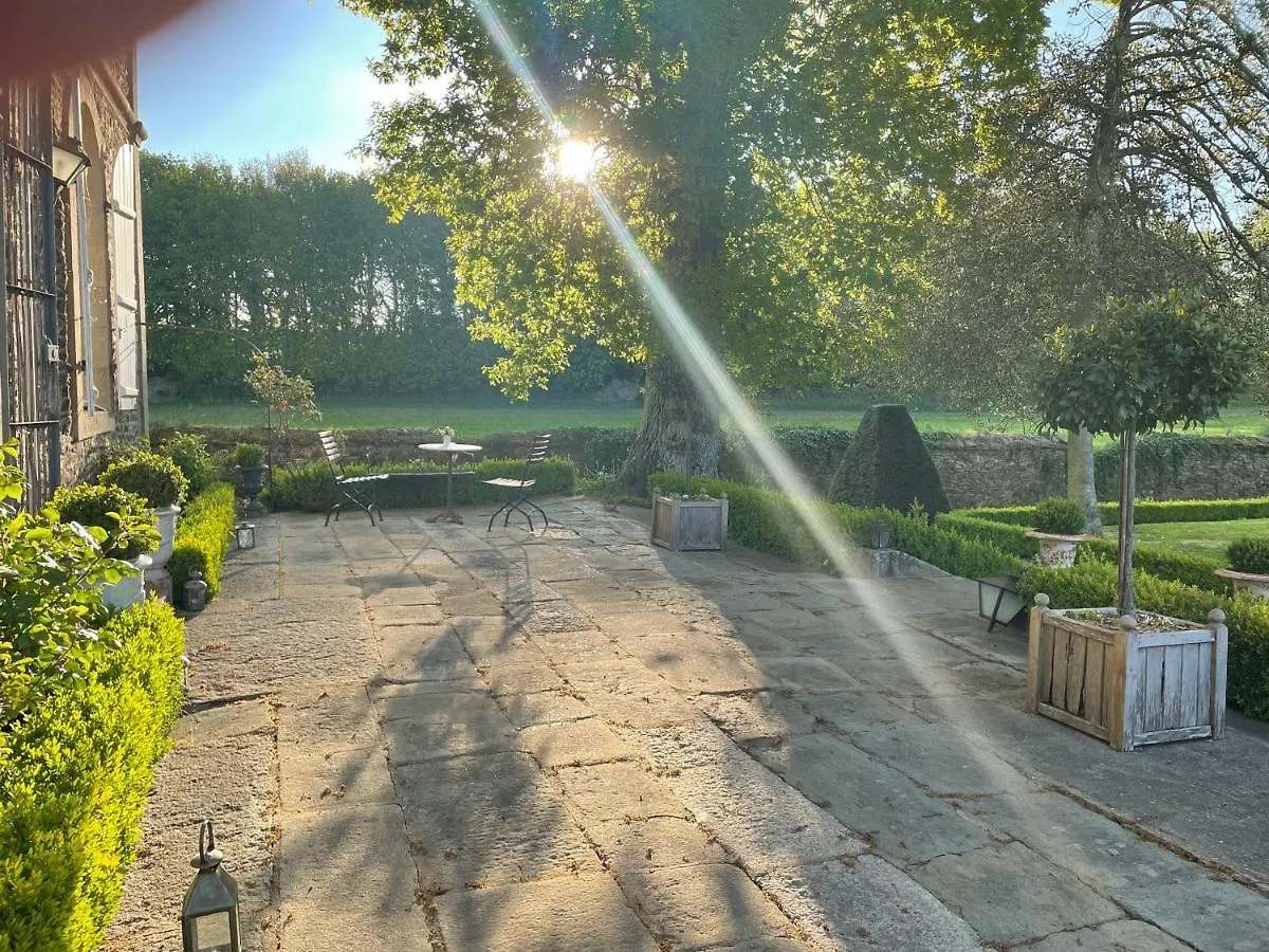 住宿加早餐酒店 Pleslin-TrigavouLe Manoir De La Bigotiere住宿加早餐旅馆