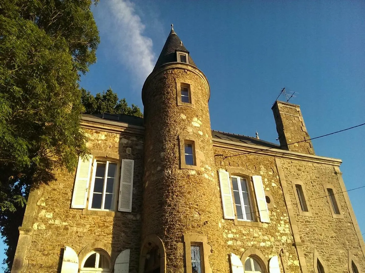 住宿加早餐酒店 Pleslin-TrigavouLe Manoir De La Bigotiere住宿加早餐旅馆